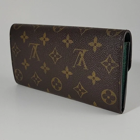 LOUIS VUITTON Emilie Monogram Wallet - Picture 2 of 10